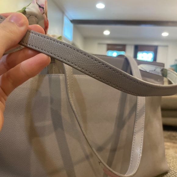 Betsey Johnson Blush Floral Xozaria Large Tote - Picture 7 of 11